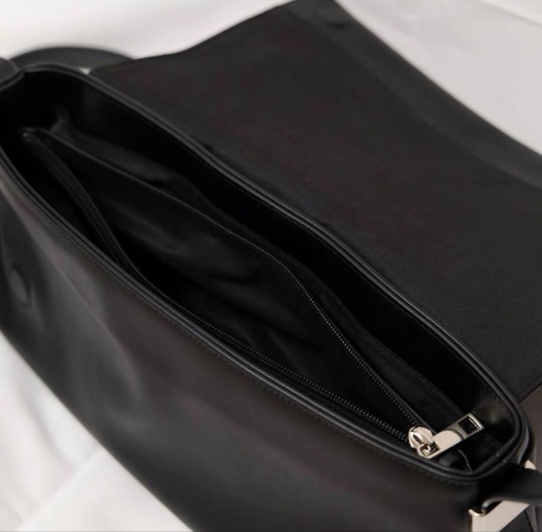 SIMYON シミョン ショルダーバッグ ブラック　川上桃子