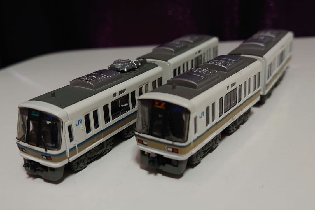 ハ*ト様 Bトレ　221系