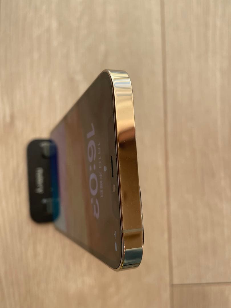 iPhone12Pro 512GB SIMフリー 82% 背面強化ガラスカバー付