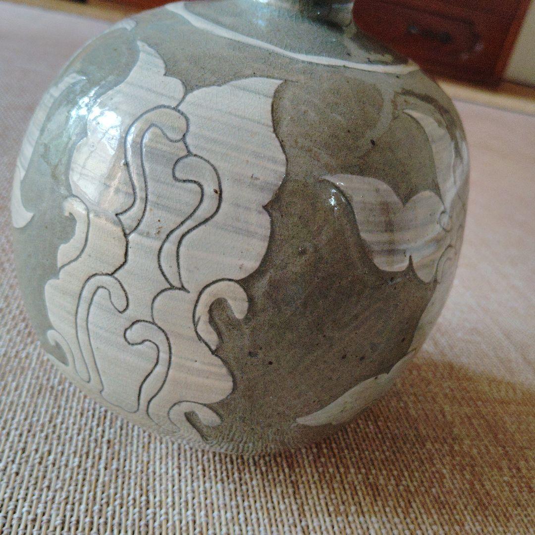 李朝　粉青沙器　扁壺　牡丹文様