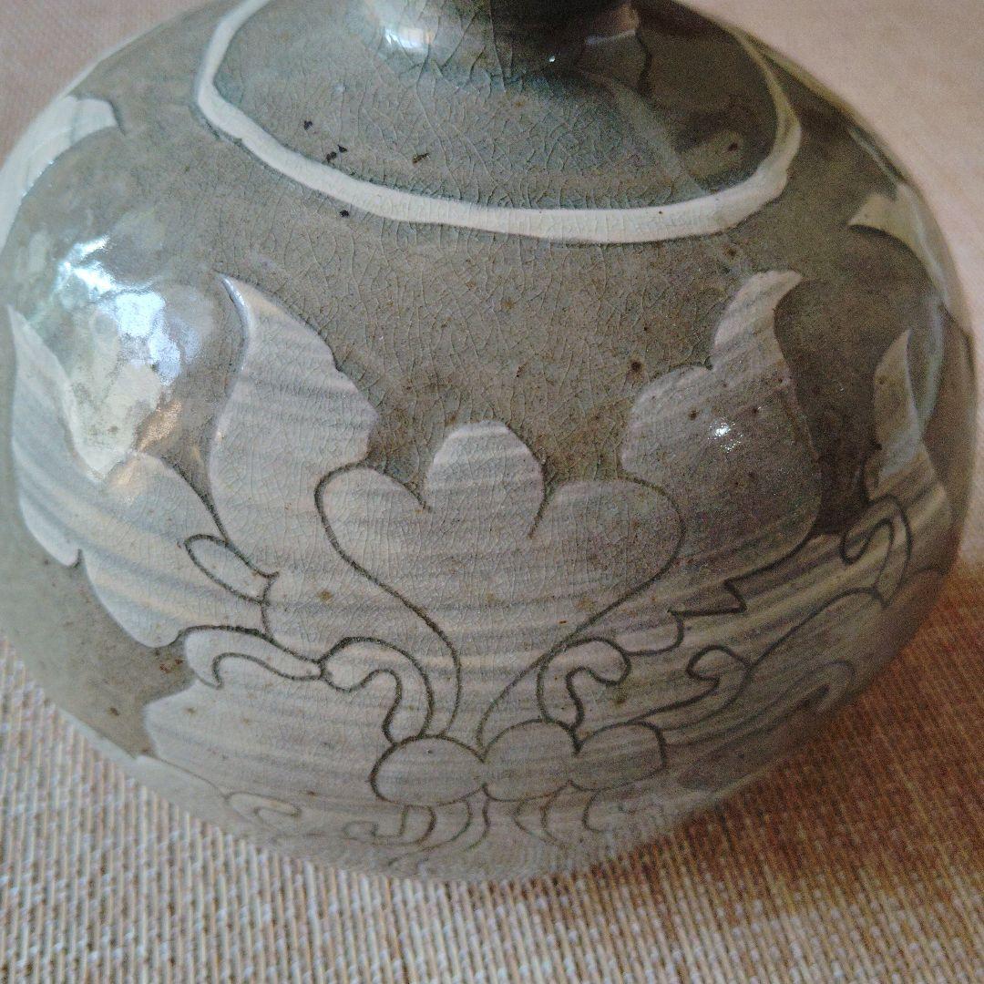 李朝　粉青沙器　扁壺　牡丹文様