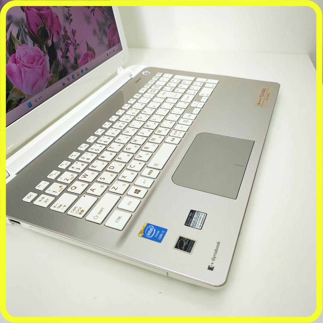 美品　windows11　ノートパソコン⭐️新品SSD256GB　カメラ　791