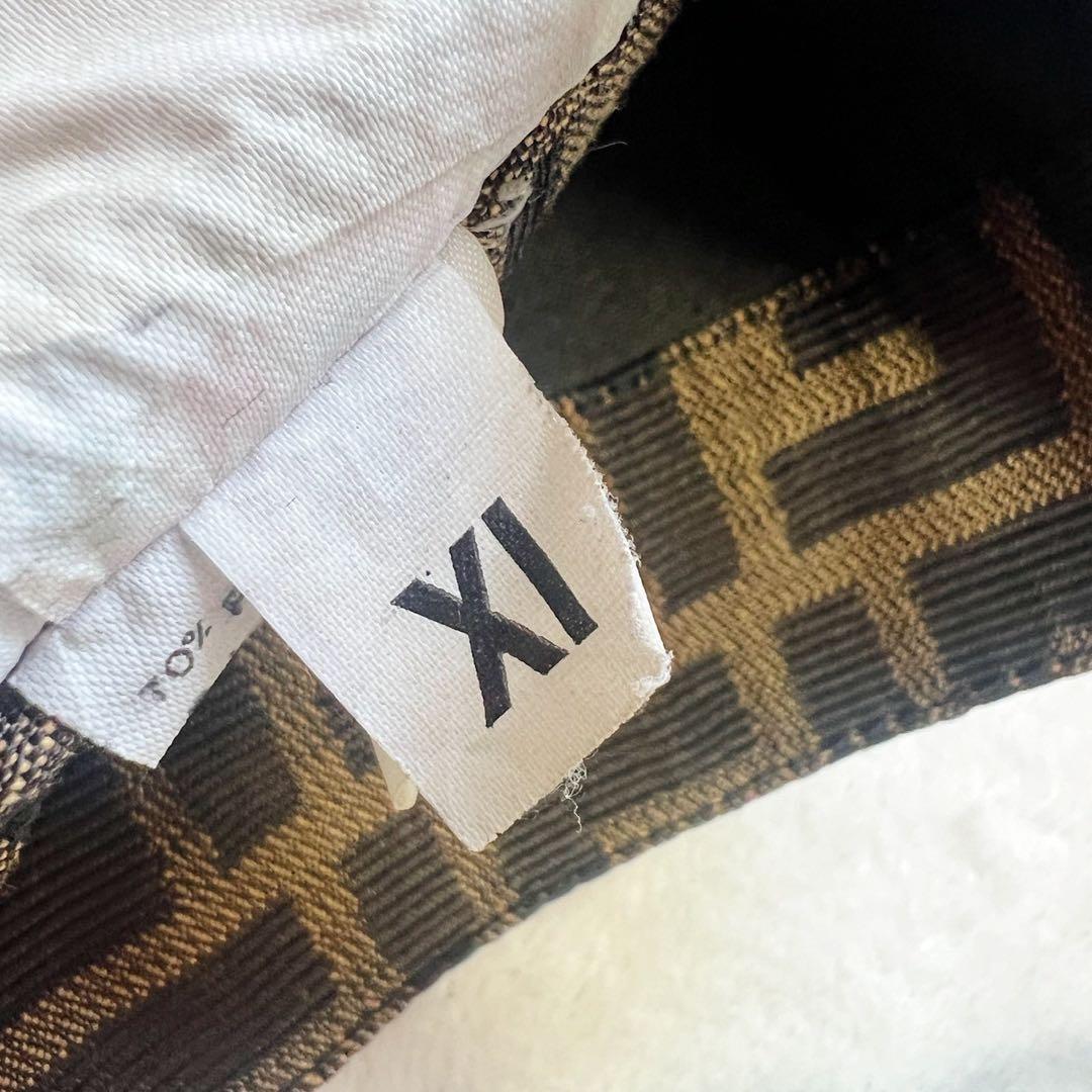 フェンディ　FENDI　スカート　ズッカ　28インチ　タイト