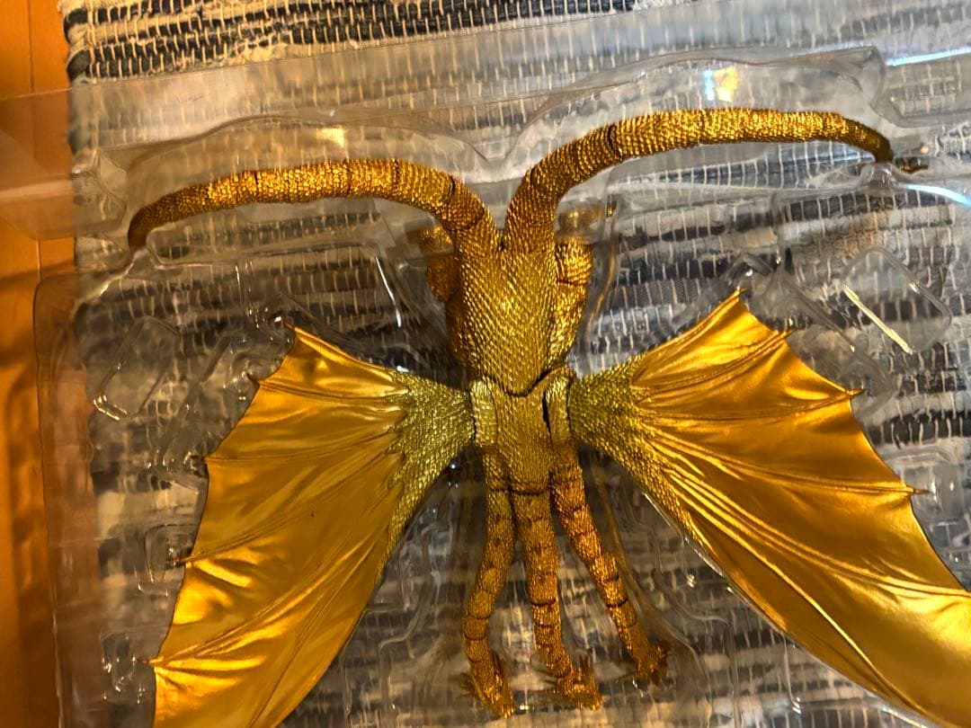 S.Hモンスターアーツキングギドラスペシャルカラー