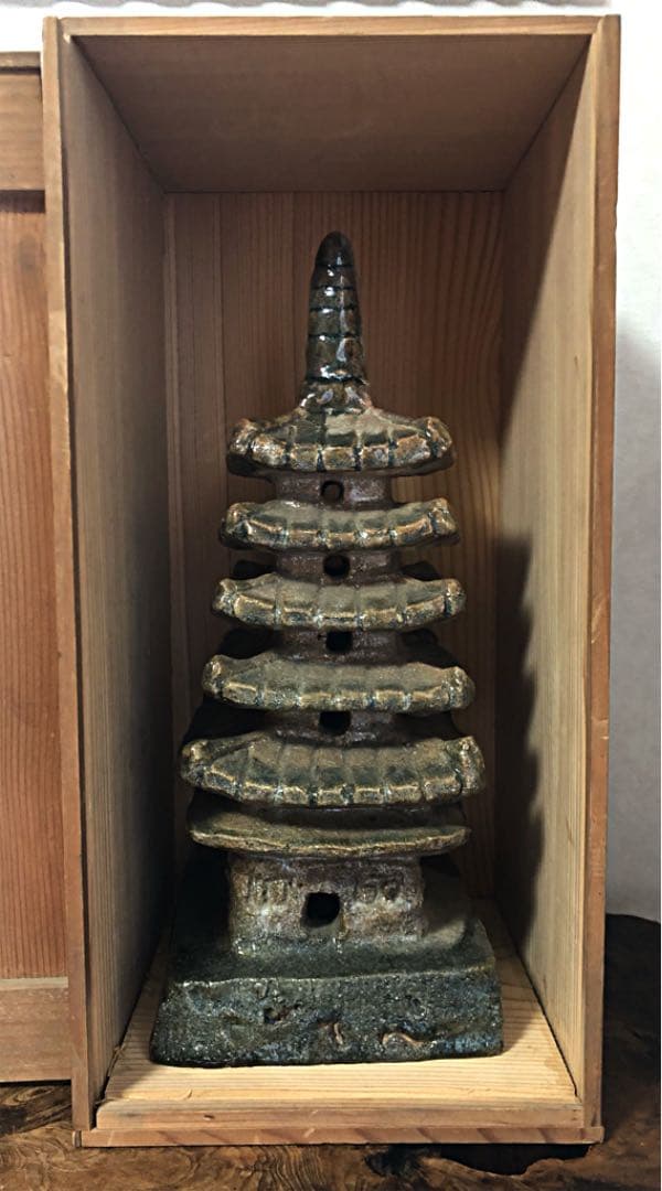 時代 五重寳塔 飛天窯 在銘 陶器 共箱 約6.2㎏ 高さ約40㎝