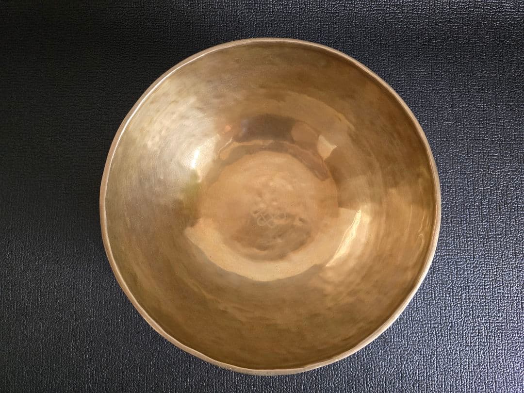 アマナマナ amanamana チベット・シンギングボウル 渋金・大サイズ