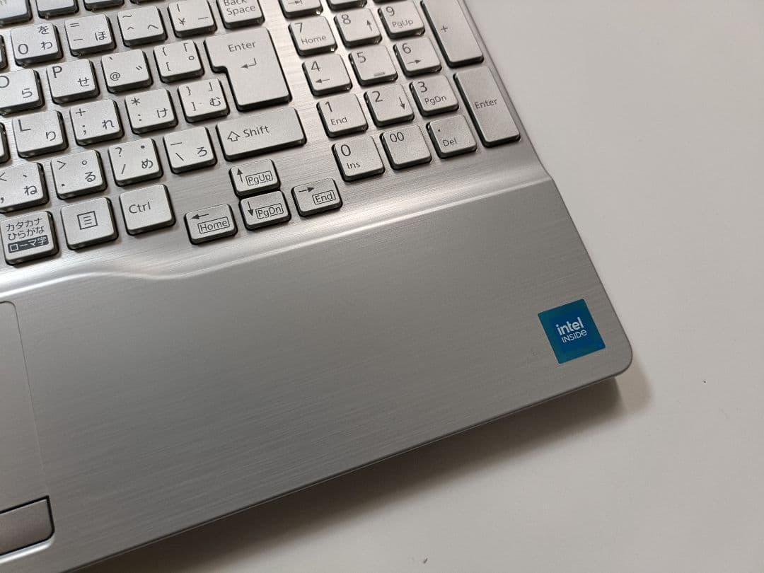 2024年 富士通 Windows11 15.6型 ノートパソコン SSD 37