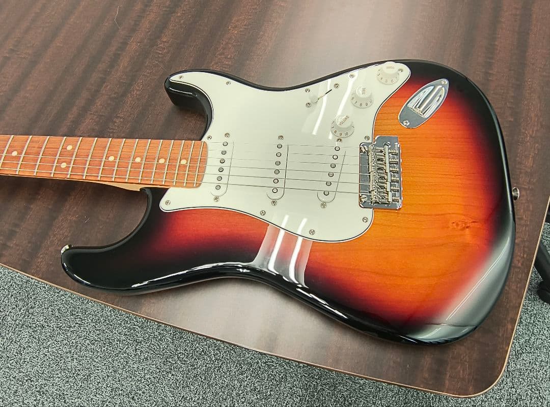ぷ*ー様 Fender Stratocaster サンバースト