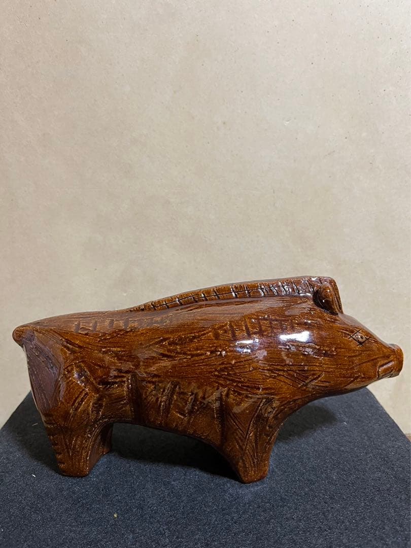 十代大樋長左衛門　（陶冶斎）作　亥　置物