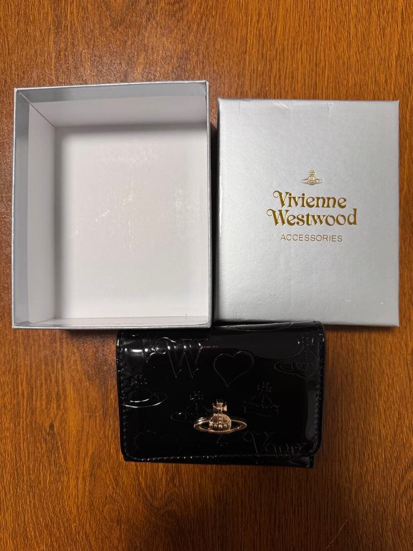 Vivienne Westwood ブラック三つ折り財布 h1