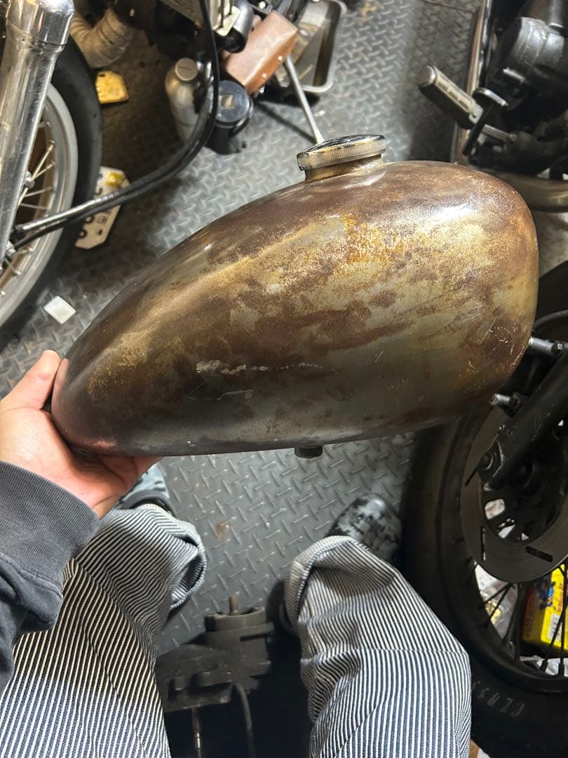 ピーナッツタンク　エイジング自家塗装　パンダロケット製