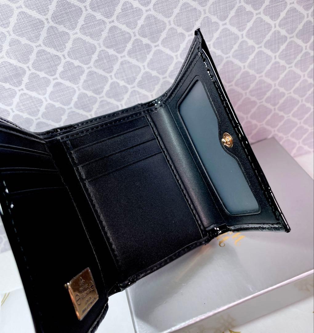 【大人気✨️ショッパー付】新品 Vivienne Westwoodエナメル 黒