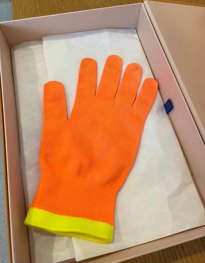 Louis Vuitton ロゴ入り手袋 ゴンアールジービー　オレンジ