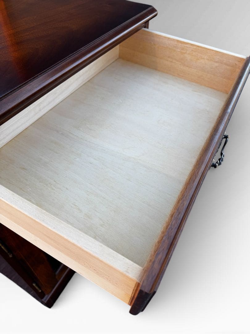 カリモク コロニアル キャビネット 花台 チェスト アンティーク調　約9.3万