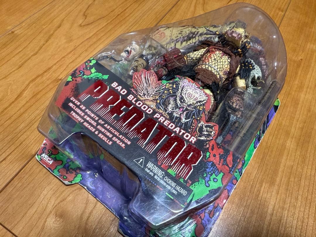 新品 NECA バッドブラッド・プレデター 7インチ