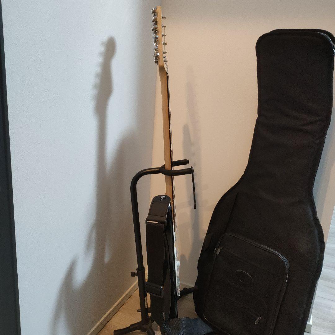 Squier ストラトキャスター ブラック ギターケース付き