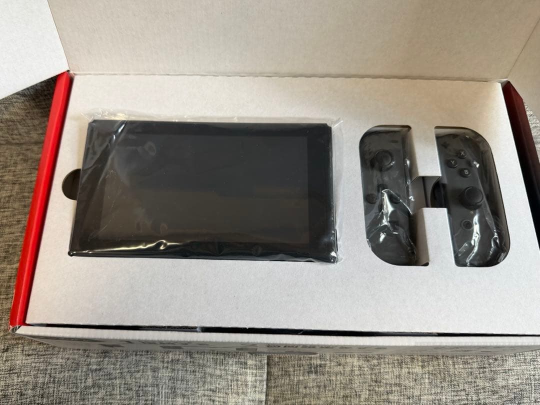 Nintendo Switch 本体 グレー　動作良好　初期化済み　充電器なし