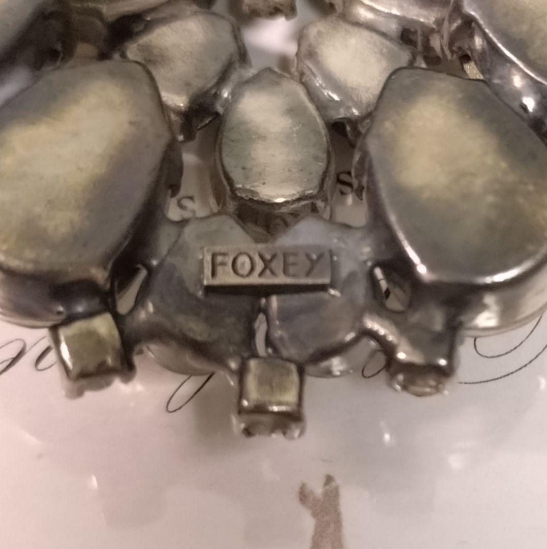 ✨激レア 美品 ＦＯＸＥＹ ブローチ　EKA TERINA　ブラウン グリーン