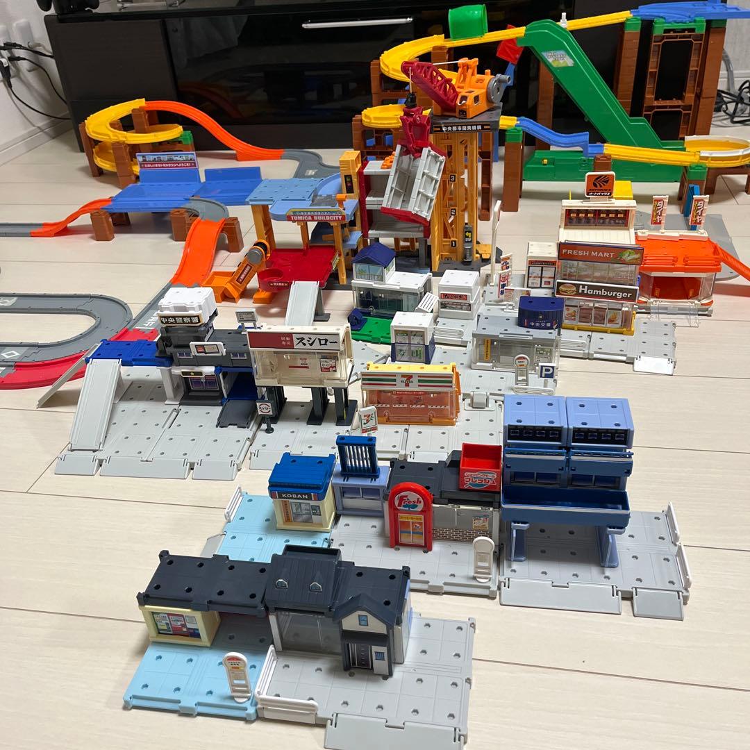 トミカ トミカシステム　ビルドシティ　建設現場　やまみちどうろ　まとめセット