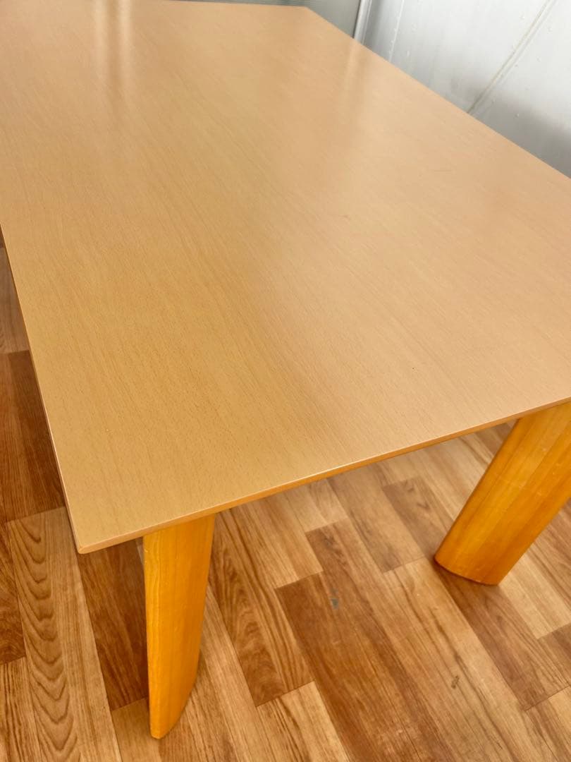 667 大塚家具 ダイニングテーブル　北欧風 モダン ナチュラル 幅135 a