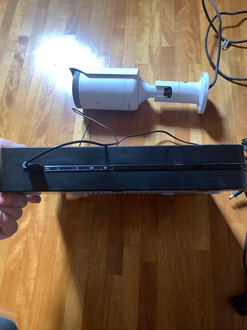 塚本無線の200万画素　防水防犯カメラと録画機セット