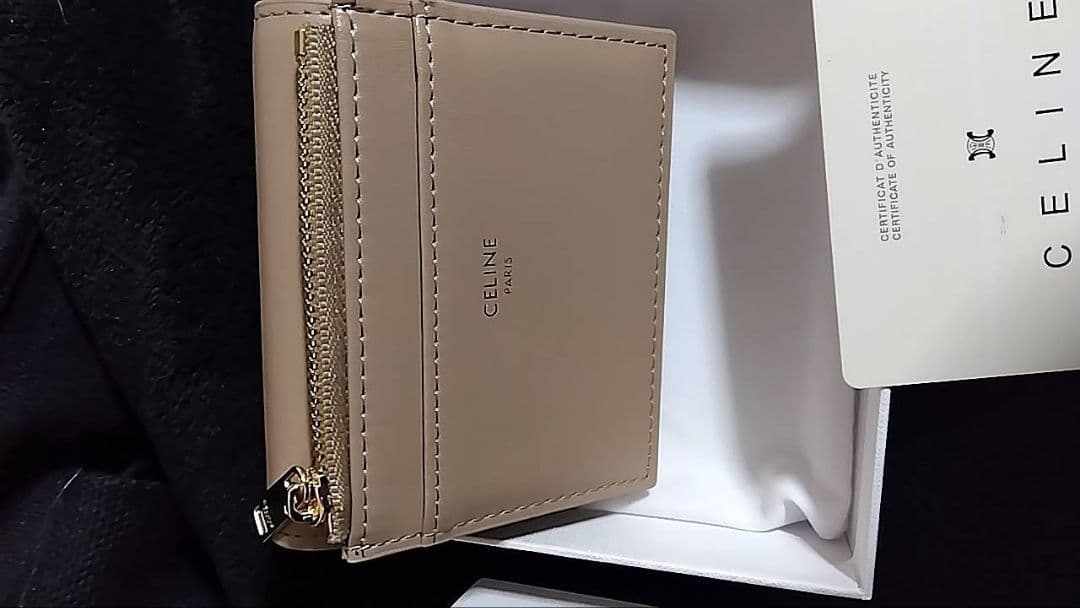 CELINE ベージュ 三つ折り財布　並行輸入品
