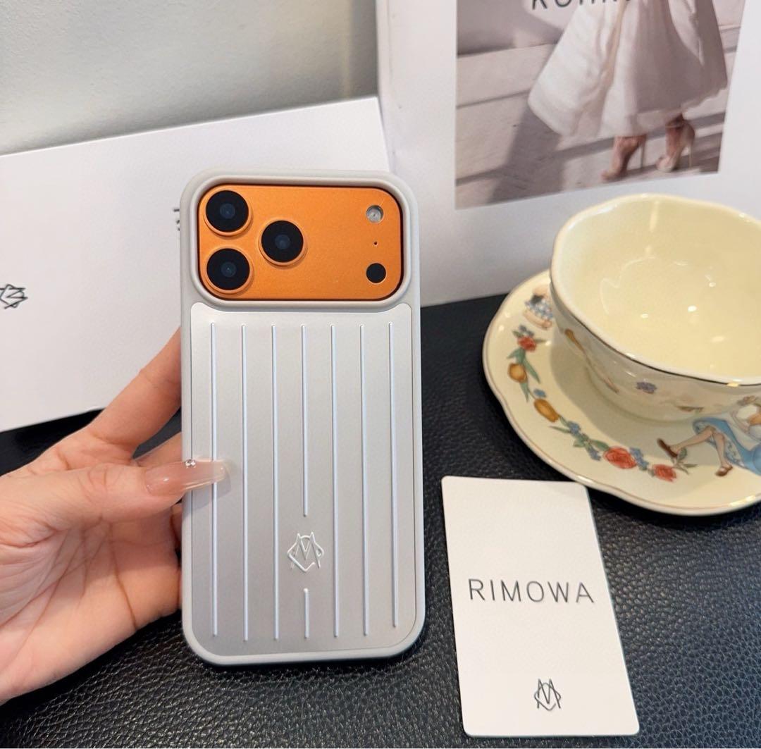 RIMOWA リブデザイン iPhone 17 proケース シルバー系