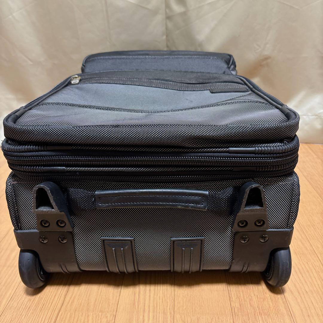 【美品】Pathfinder パスファインダー 2輪 キャリーケース 拡張機能