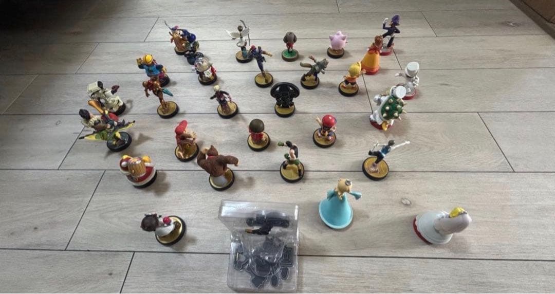 29 アミーボフィギュアセット