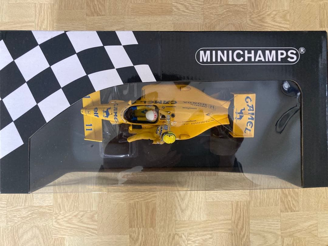 ミニチャンプス(キャメル仕様)‼️ロータスホンダ99T ライドオンセナ1/18