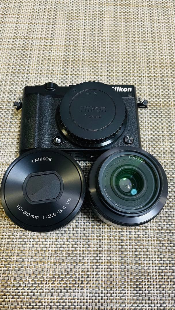 Nikon 1 J5 ミラーレス一眼 ダブルレンズキット 純正バッテリー2個付
