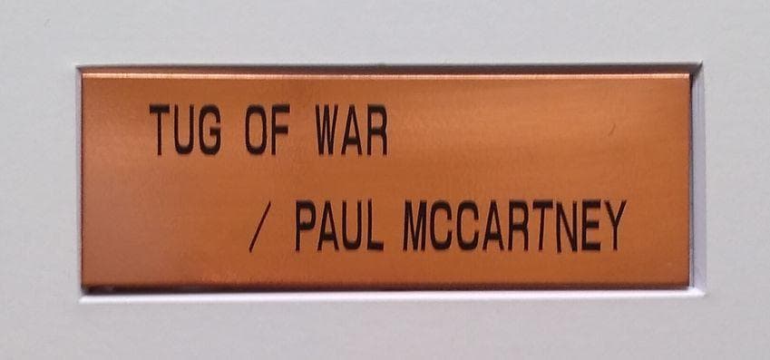 ポール・マッカートニー直筆サイン入り「Tug Of War」
