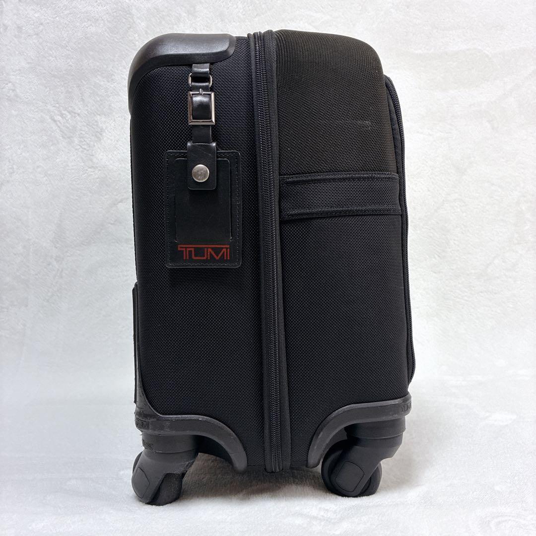 TUMI トゥミ 4輪　スーツケース 機内持ち込み可　ビジネスキャリー　ブラック