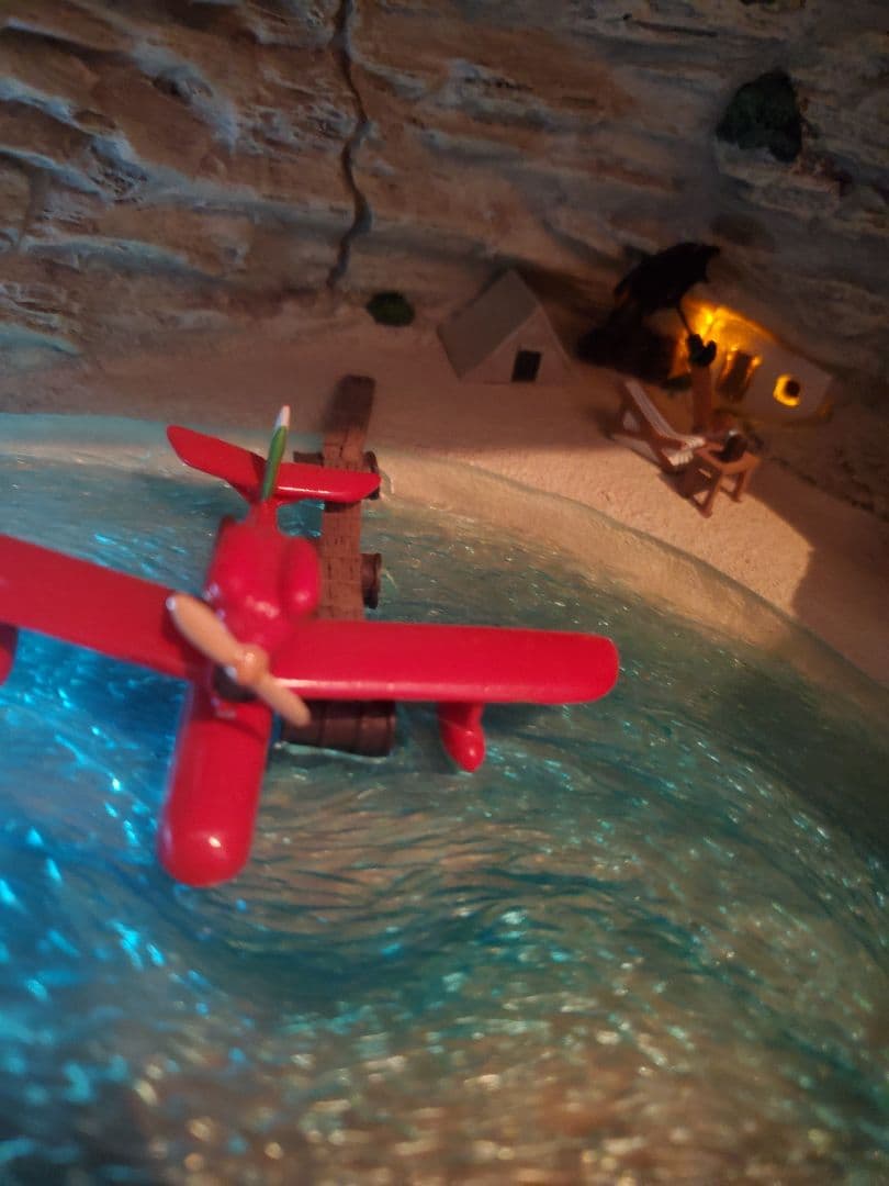 ジブリ　紅の豚　ポルコのアジト　ライトアップサウンドジオラマ