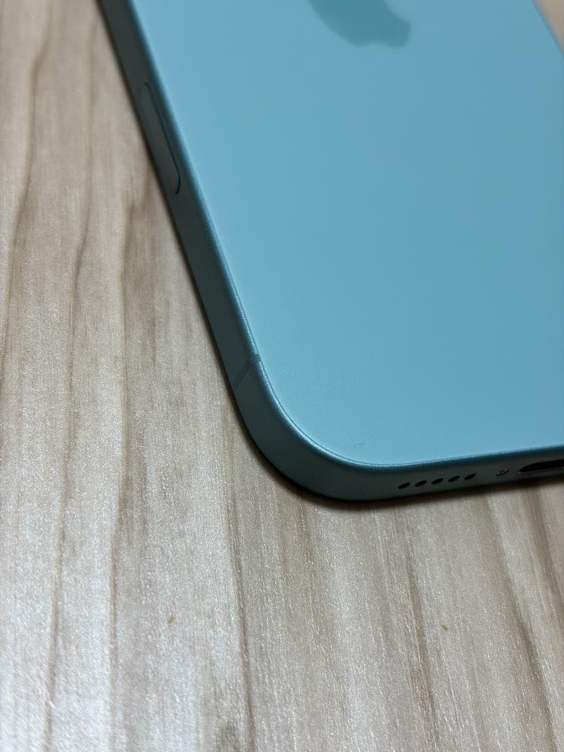 Apple iPhone 16 128GB ティール Beats純正ケース付