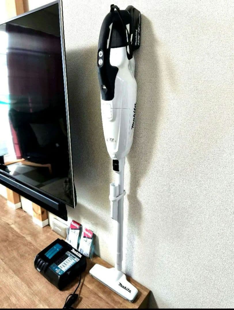 美品【土日限定お値下げ】マキタ掃除機CL282FD 18vバッテリー/急速充電器