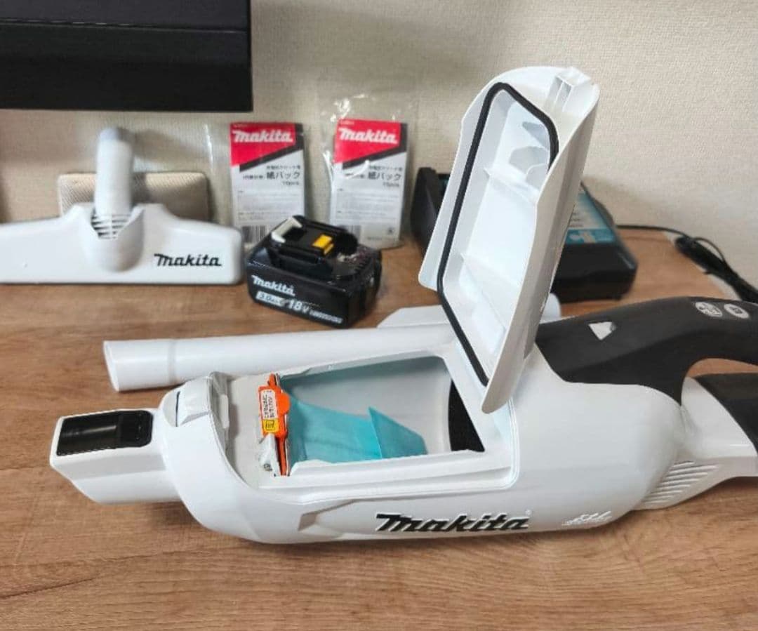 美品【土日限定お値下げ】マキタ掃除機CL282FD 18vバッテリー/急速充電器