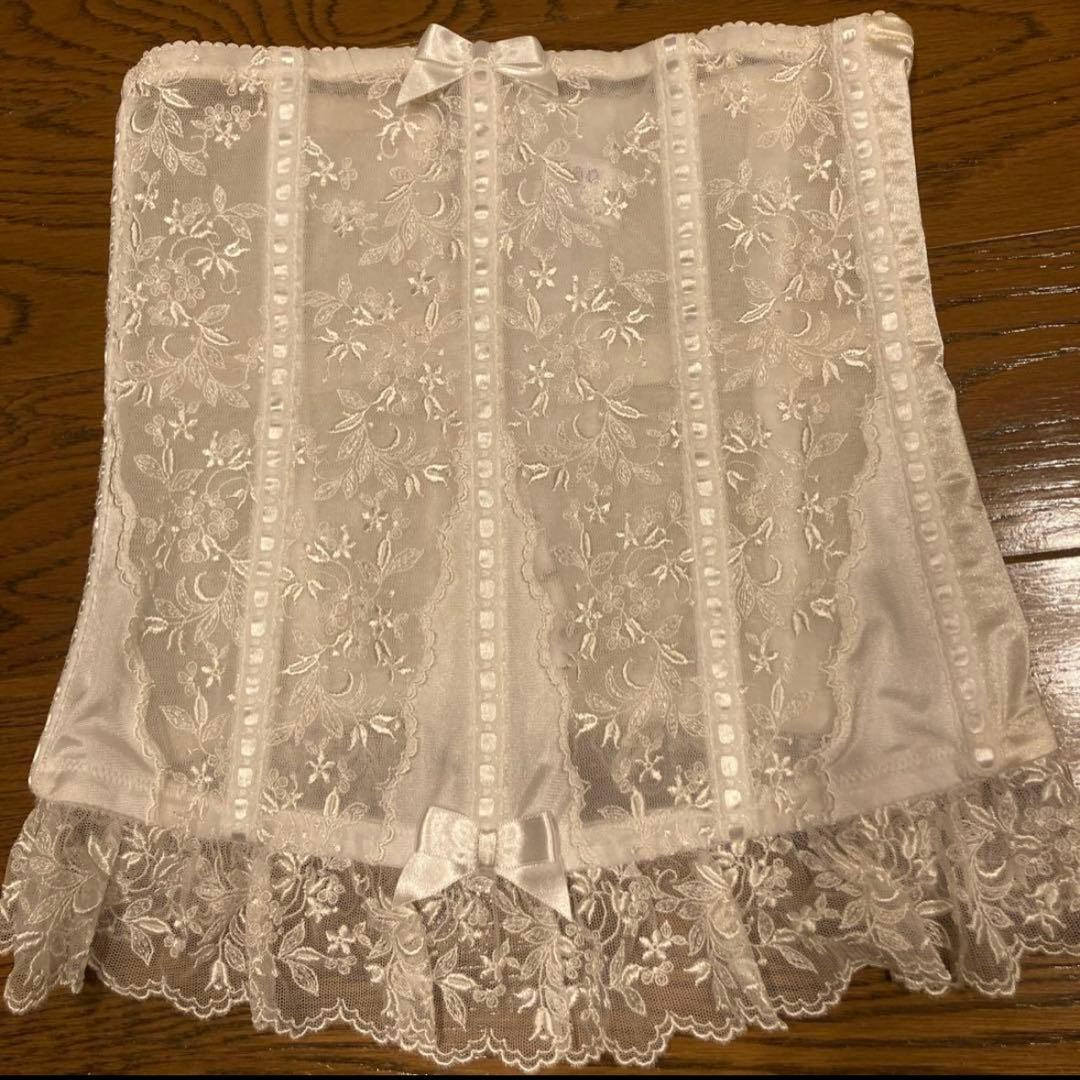 ホワイト ブラ＆コルセットペチコートセット セモア　E70 64 L