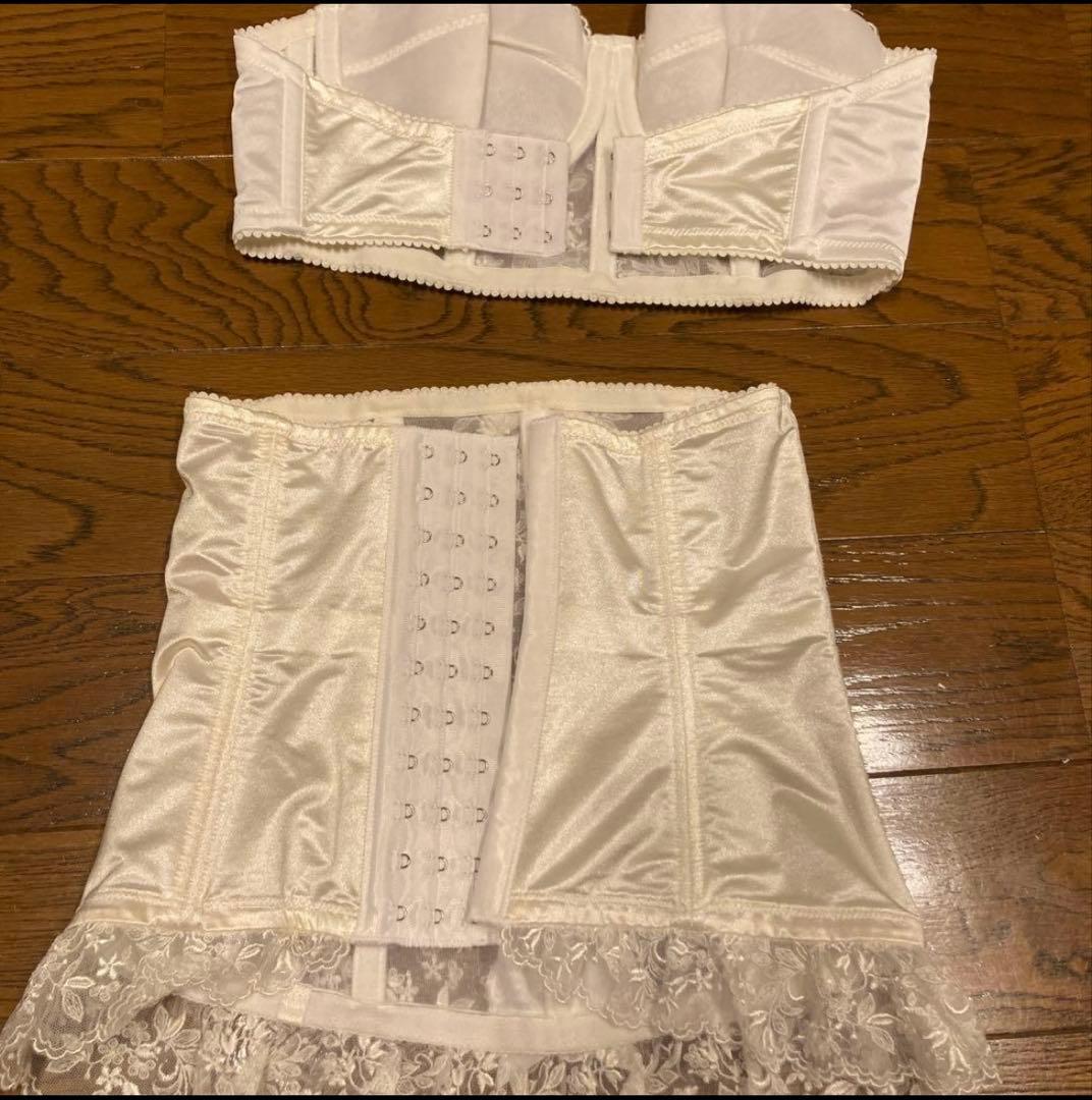 ホワイト ブラ＆コルセットペチコートセット セモア　E70 64 L
