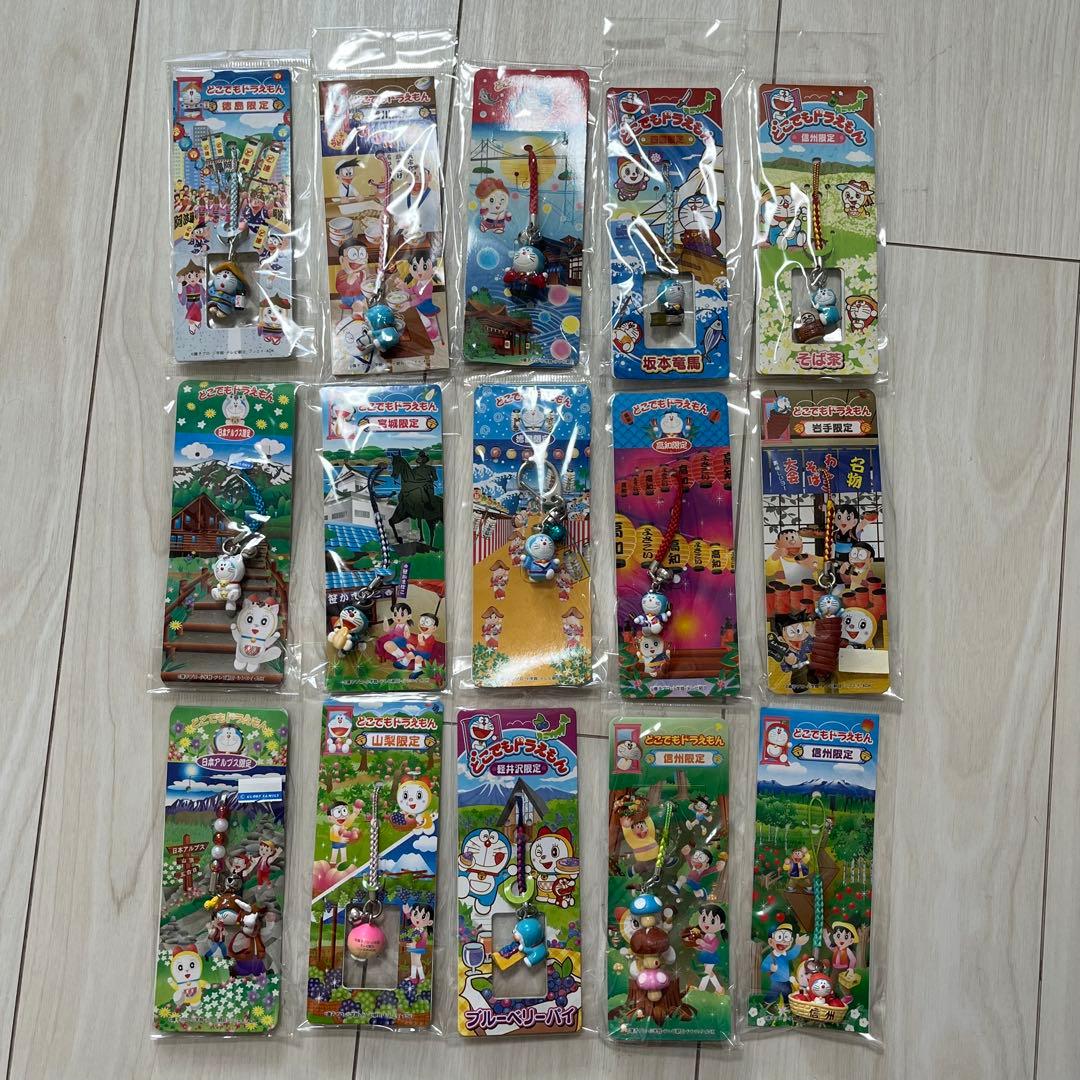 ドラえもん　ご当地キーホルダー　ご当地ストラップ　126個セット