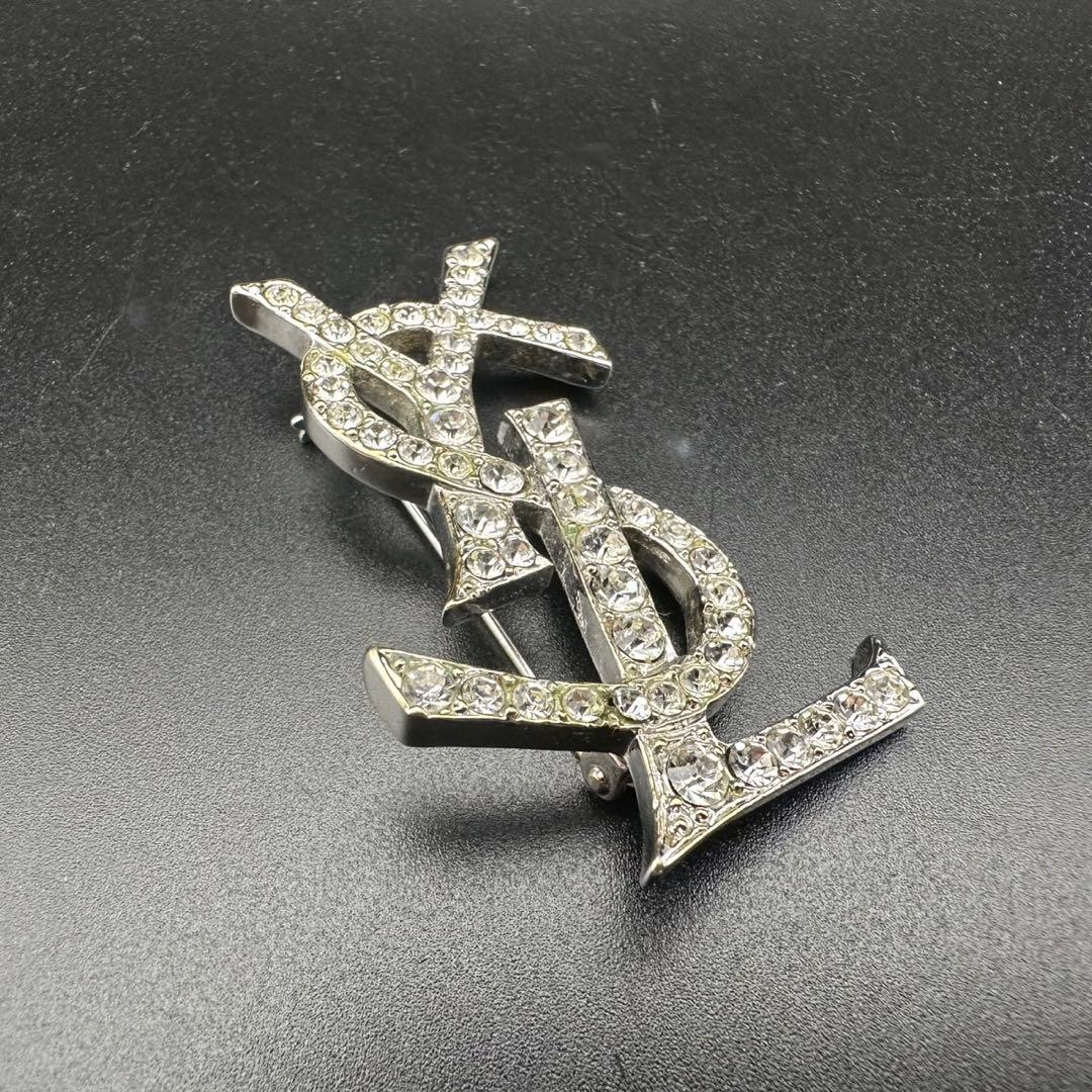 極美品✨　YSL　イヴ・サンローラン　ブローチ　ロゴ　1311