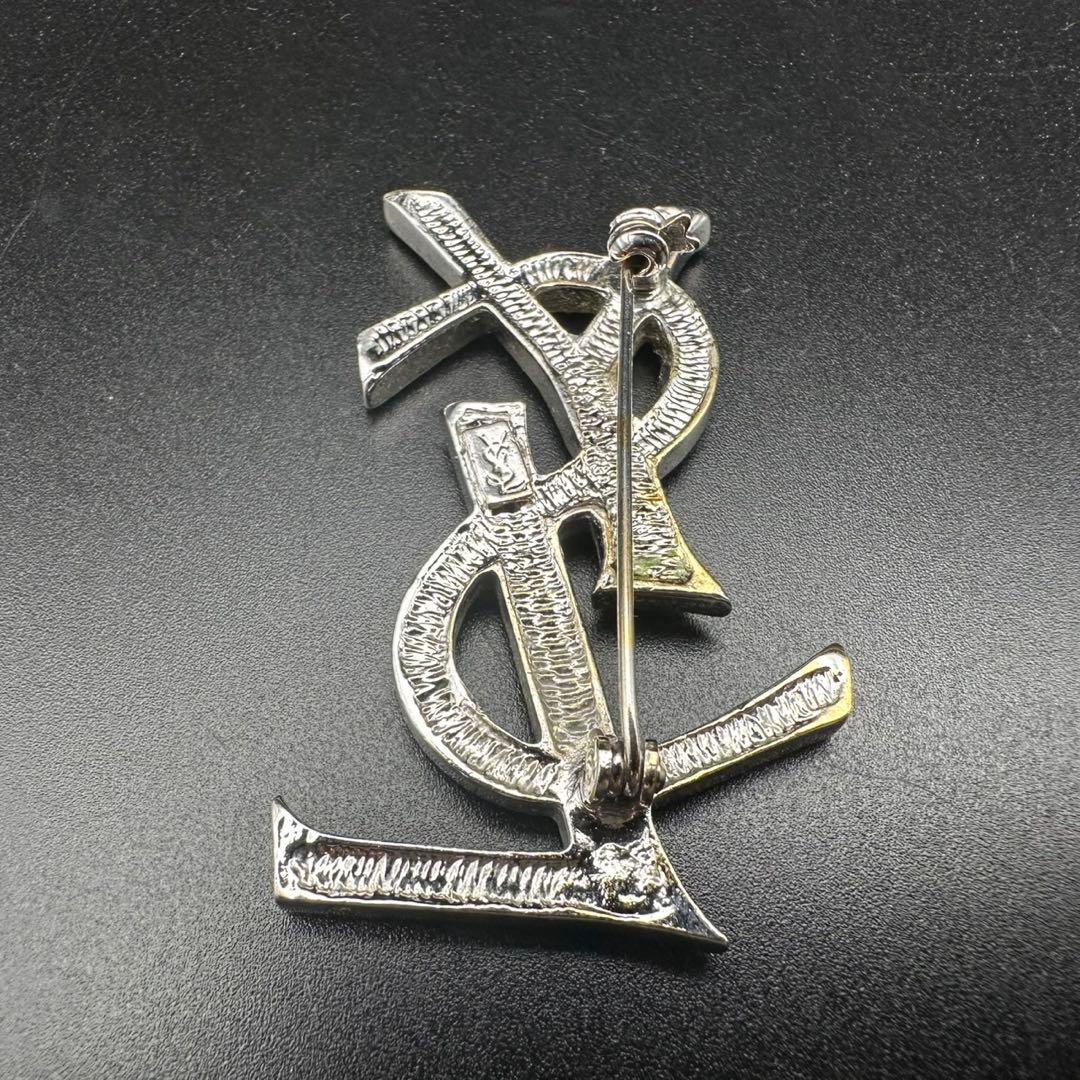 極美品✨　YSL　イヴ・サンローラン　ブローチ　ロゴ　1311