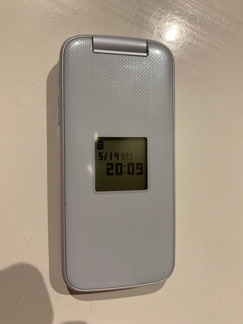 【美品】docomo らくらくホン ホワイト F-01M