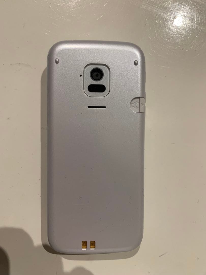 【美品】docomo らくらくホン ホワイト F-01M