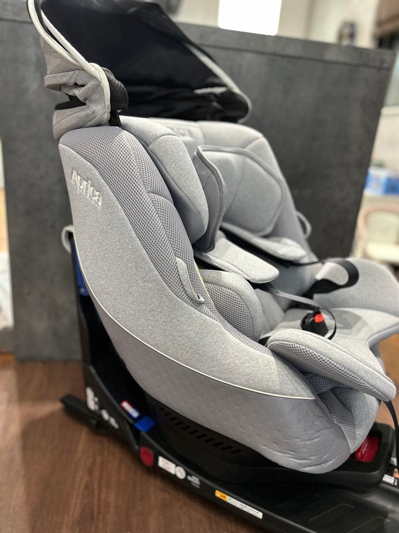 アップリカ　クルリラAD　チャイルドシート