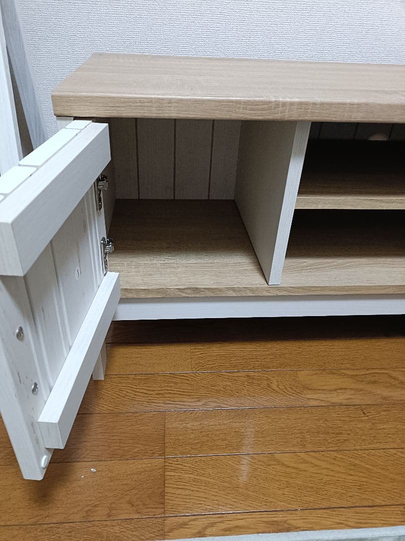 ナチュラルウッド・ホワイトのテレビ台