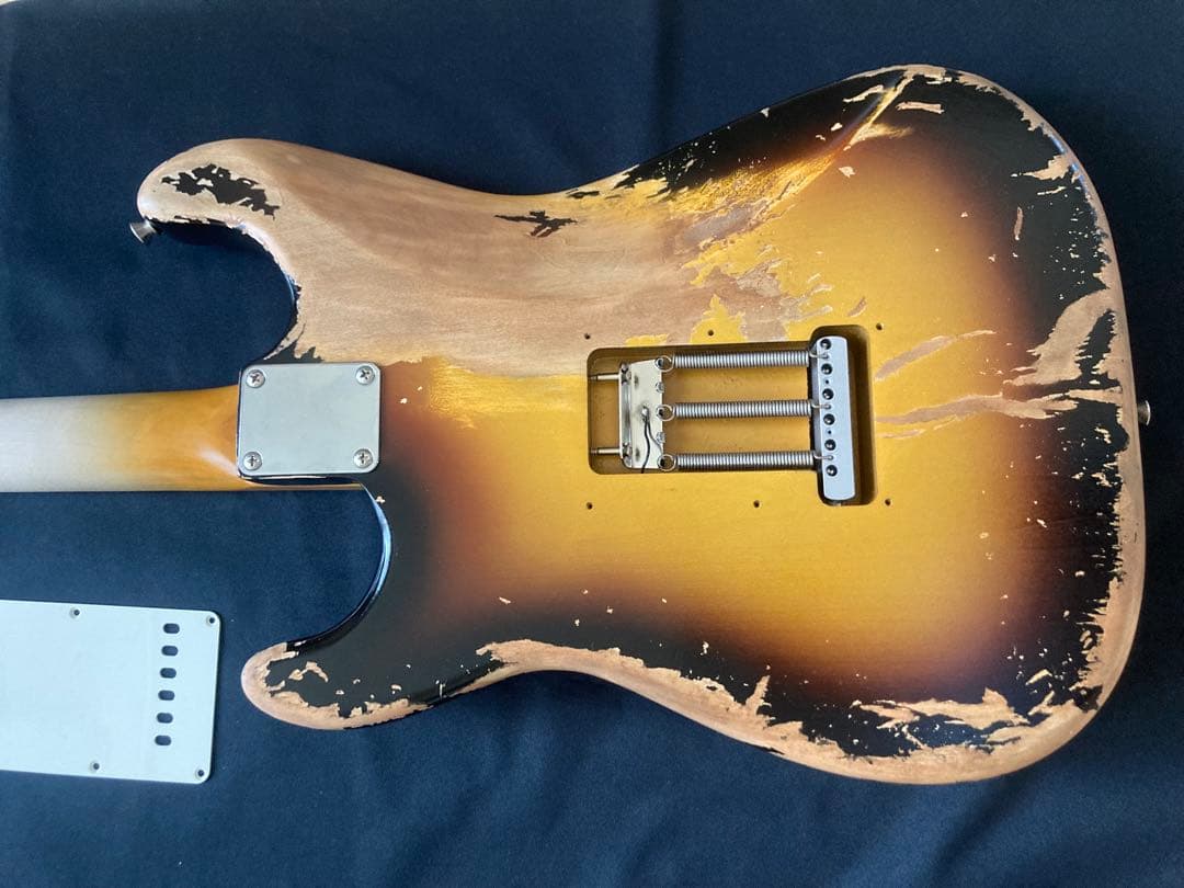 Fender MIJ ST 50s ニトロセルロースラッカー塗装　オマケ付き