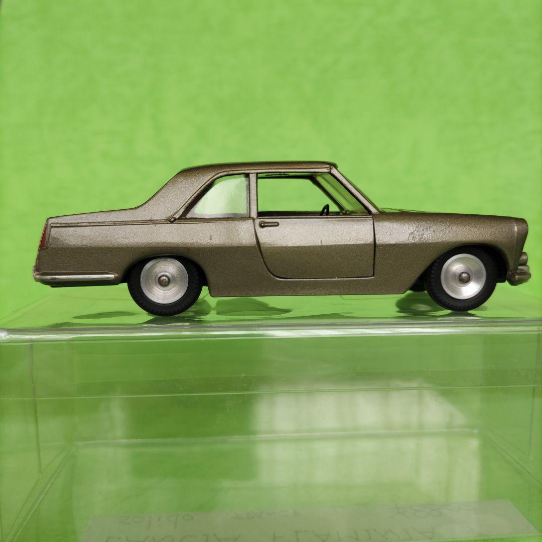 ランチア　フラミニア　　ソリド