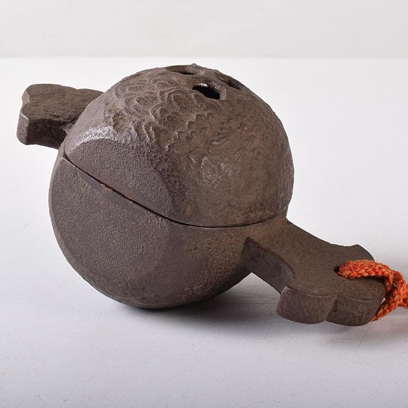 時代金工　古鉄　山水刻　小槌　香炉　共箱　V　R8204