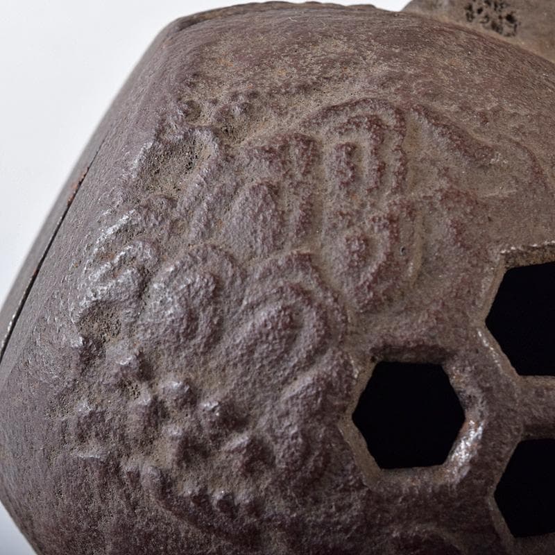 時代金工　古鉄　山水刻　小槌　香炉　共箱　V　R8204